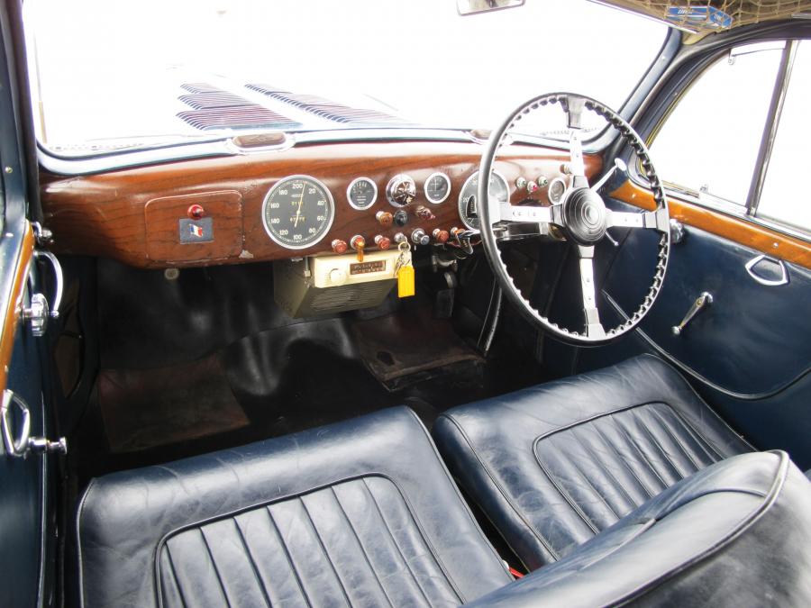 Торпедо Talbot-Lago T26 Record Sedan 1947 года  (фото 13 из 21)